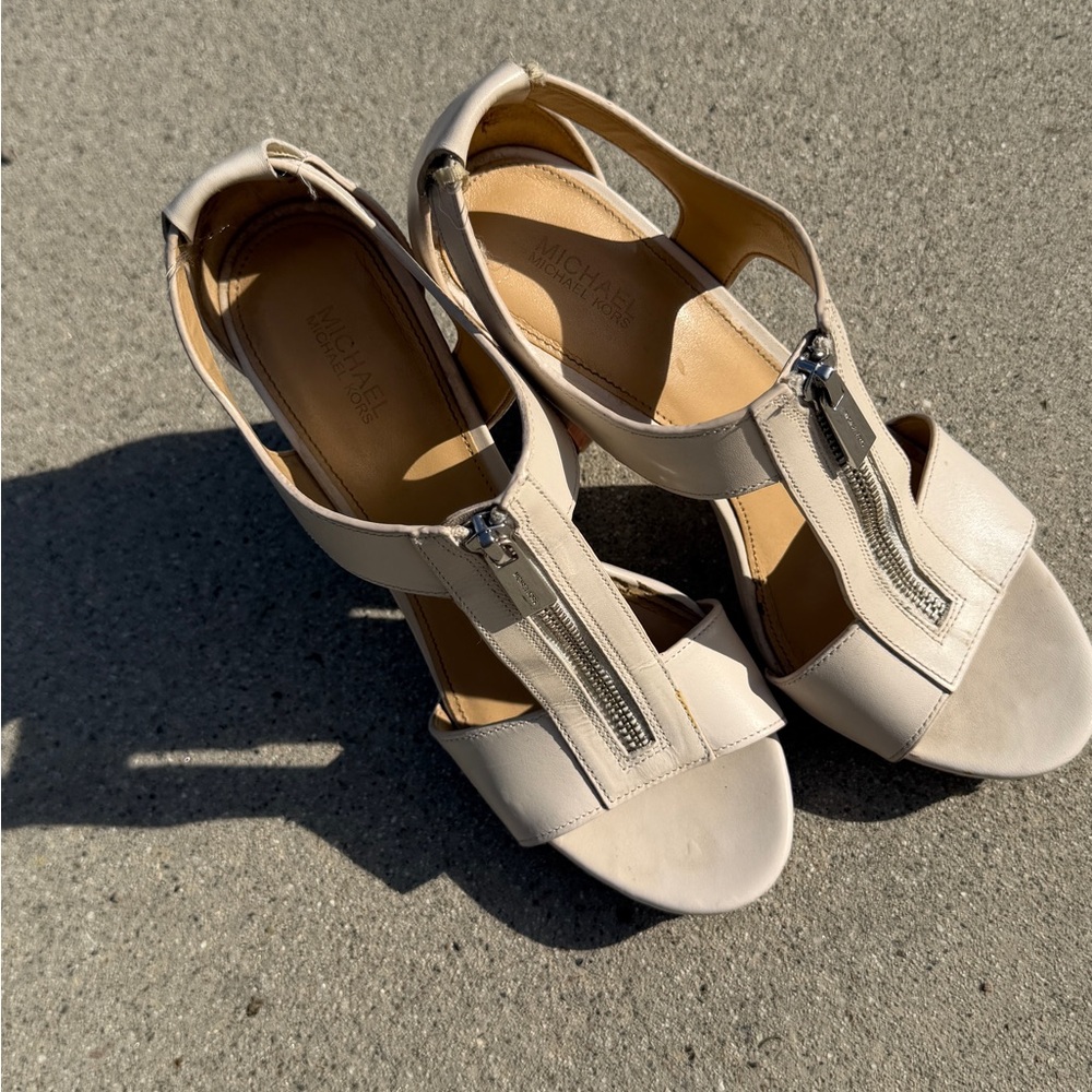 MICHAEL Michael Kors Beige Zip-Front Slingback Sandals